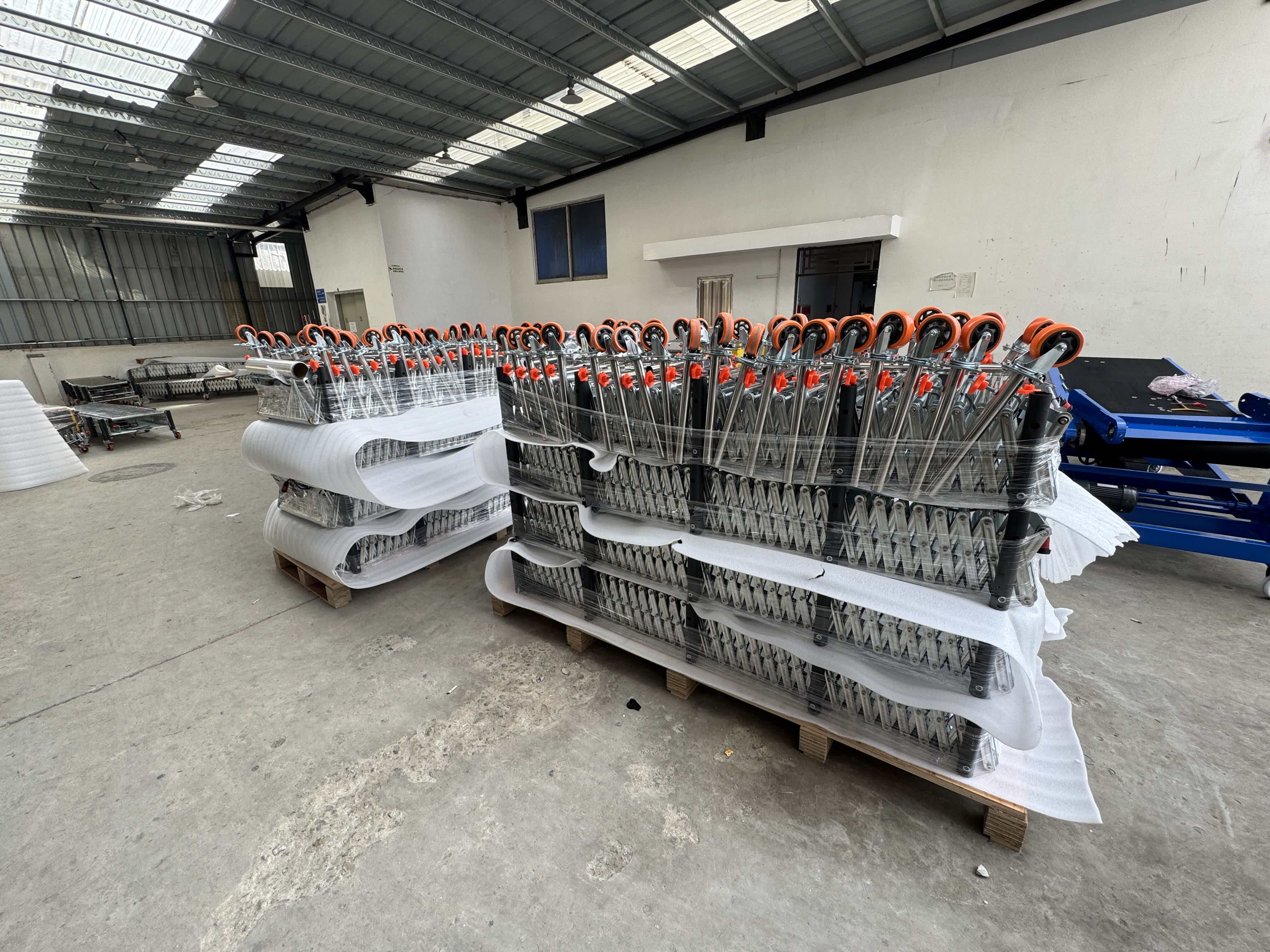 Roller Conveyor—Disassembling Legs into Crates