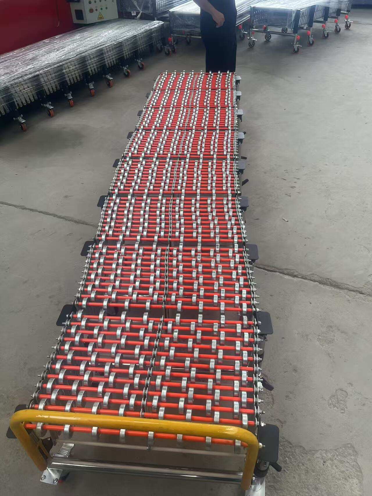 Gravity Skate Wheel Conveyor Fully Retracted