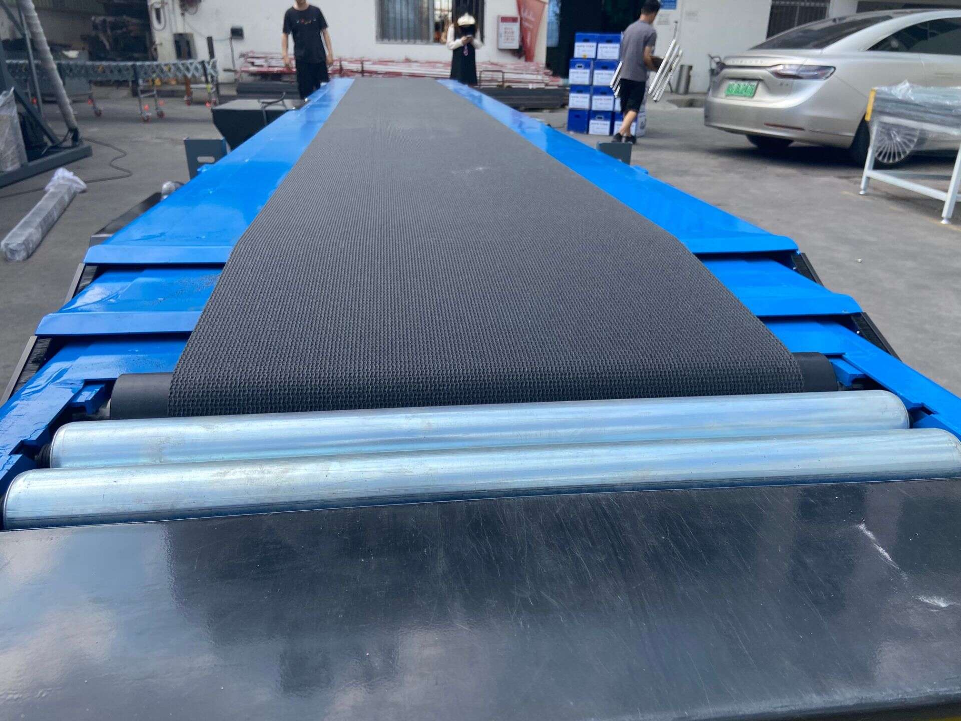 Express Center Unloading Case