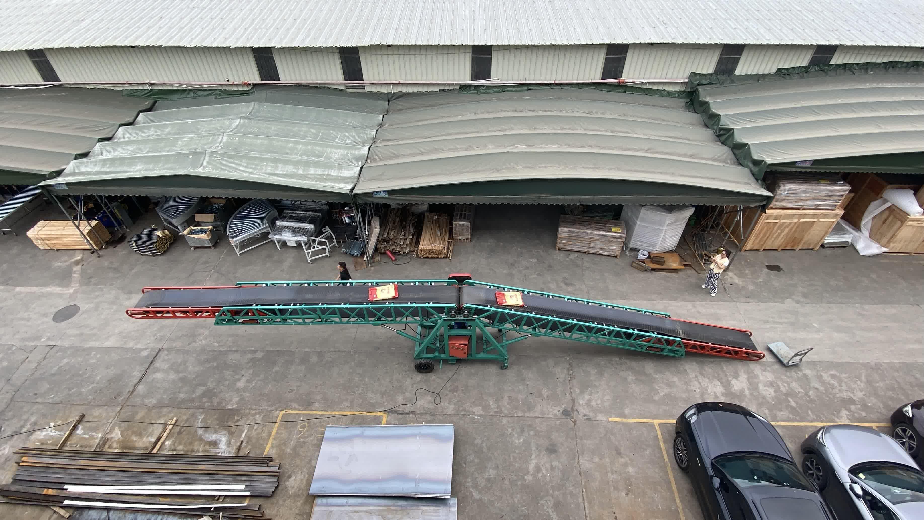 Feed Factory Floor Conveying Case