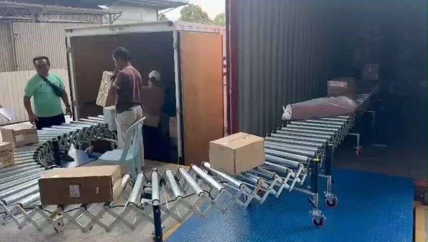Flexible conveyors for sorting sporting goods