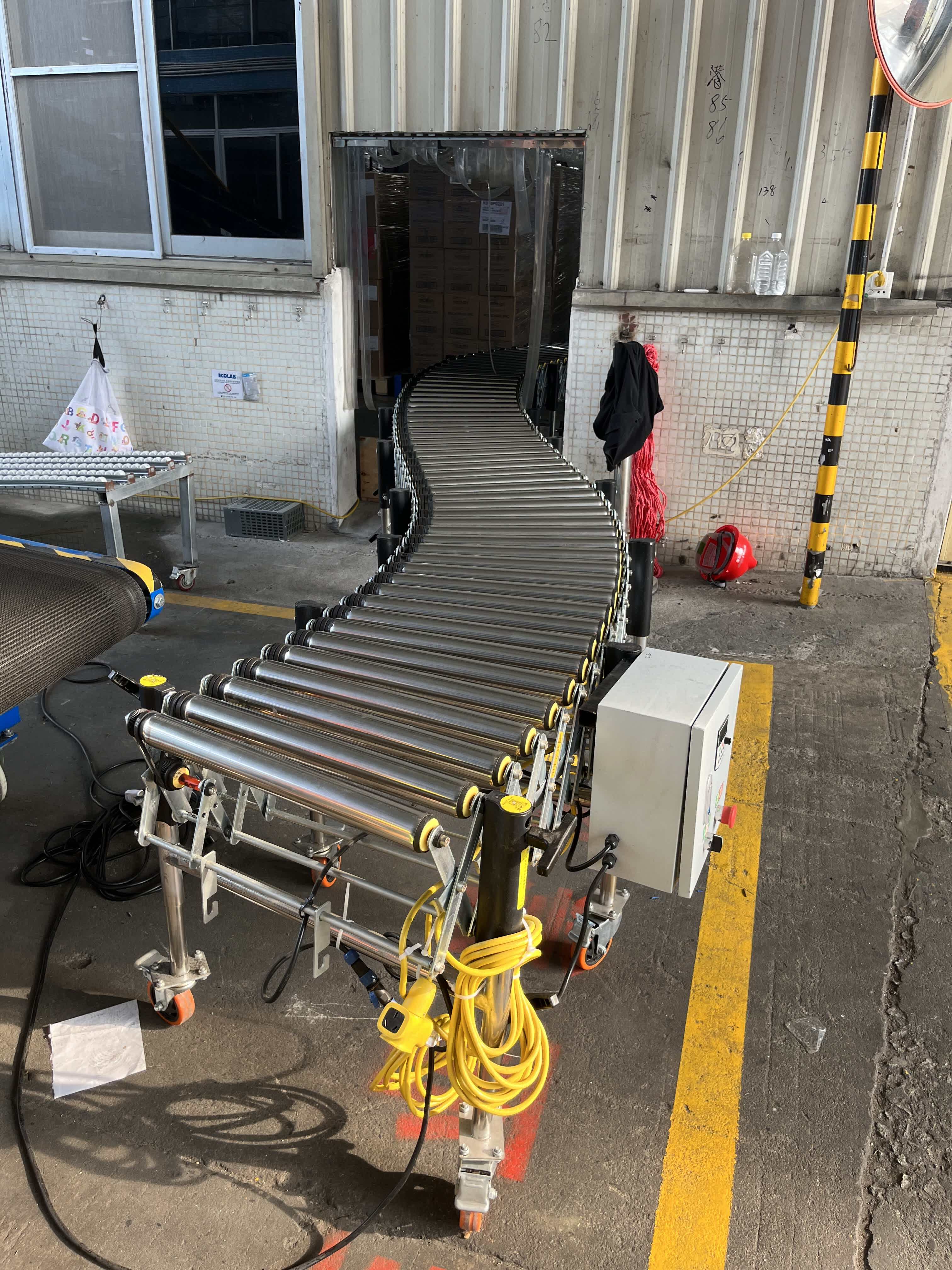 Multi-Wedge Belt Powered Roller Conveyor for Narrow Spaces