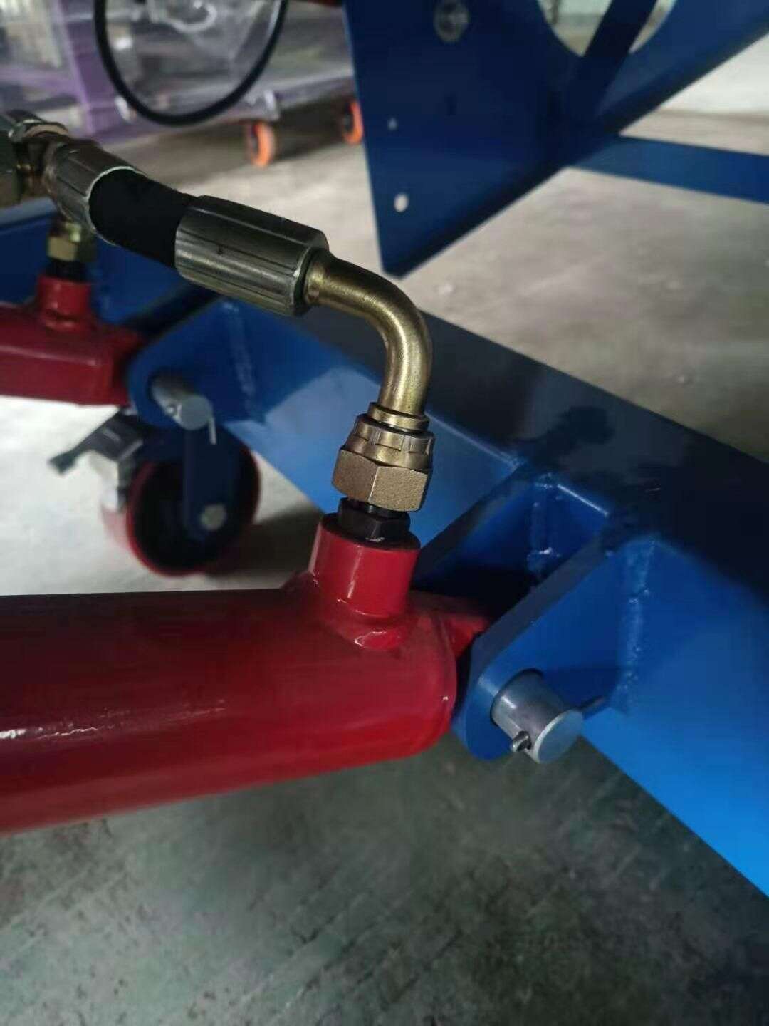 Hydraulic piston rod of the incline conveyor Hydraulic piston rod of the incline conveyor