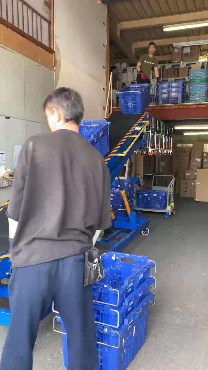 Incline Conveyor for Conveying Empty Baskets Upstairs