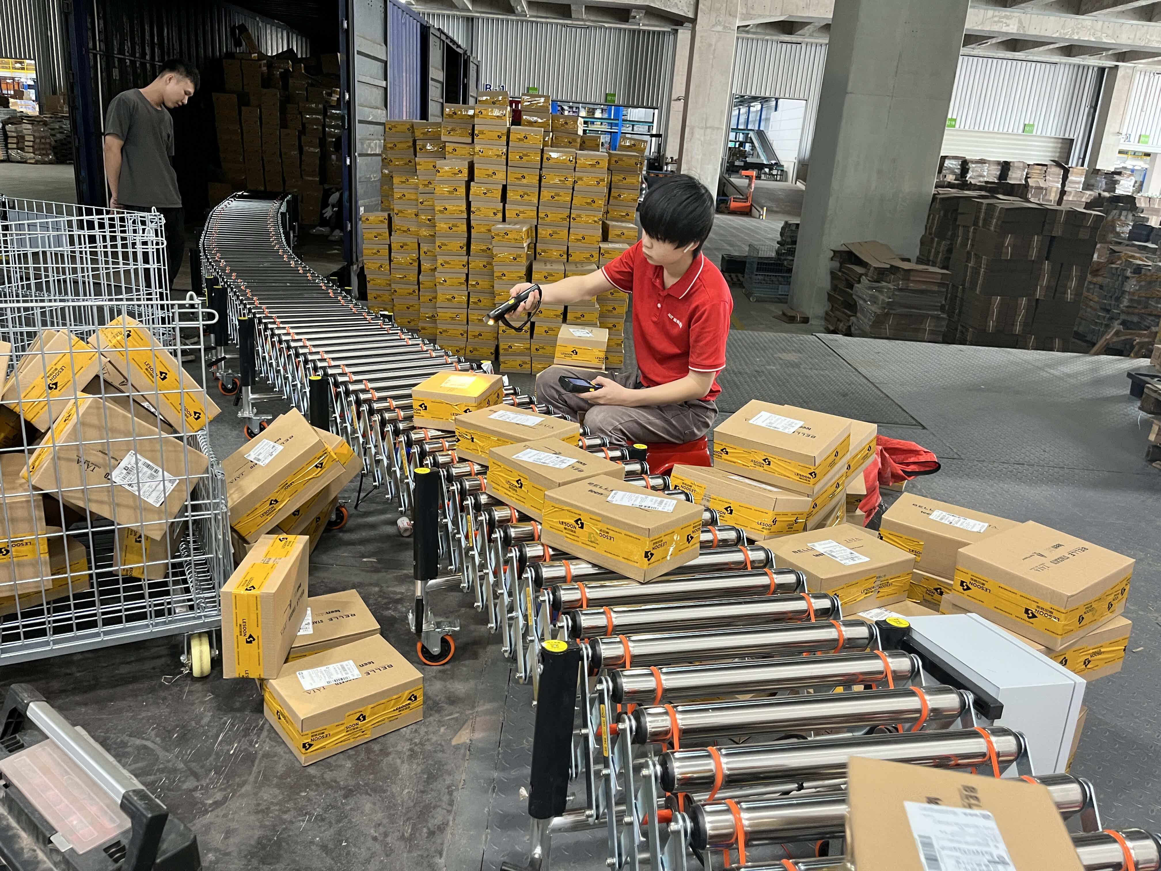 Tobacco Warehouse Loading Case