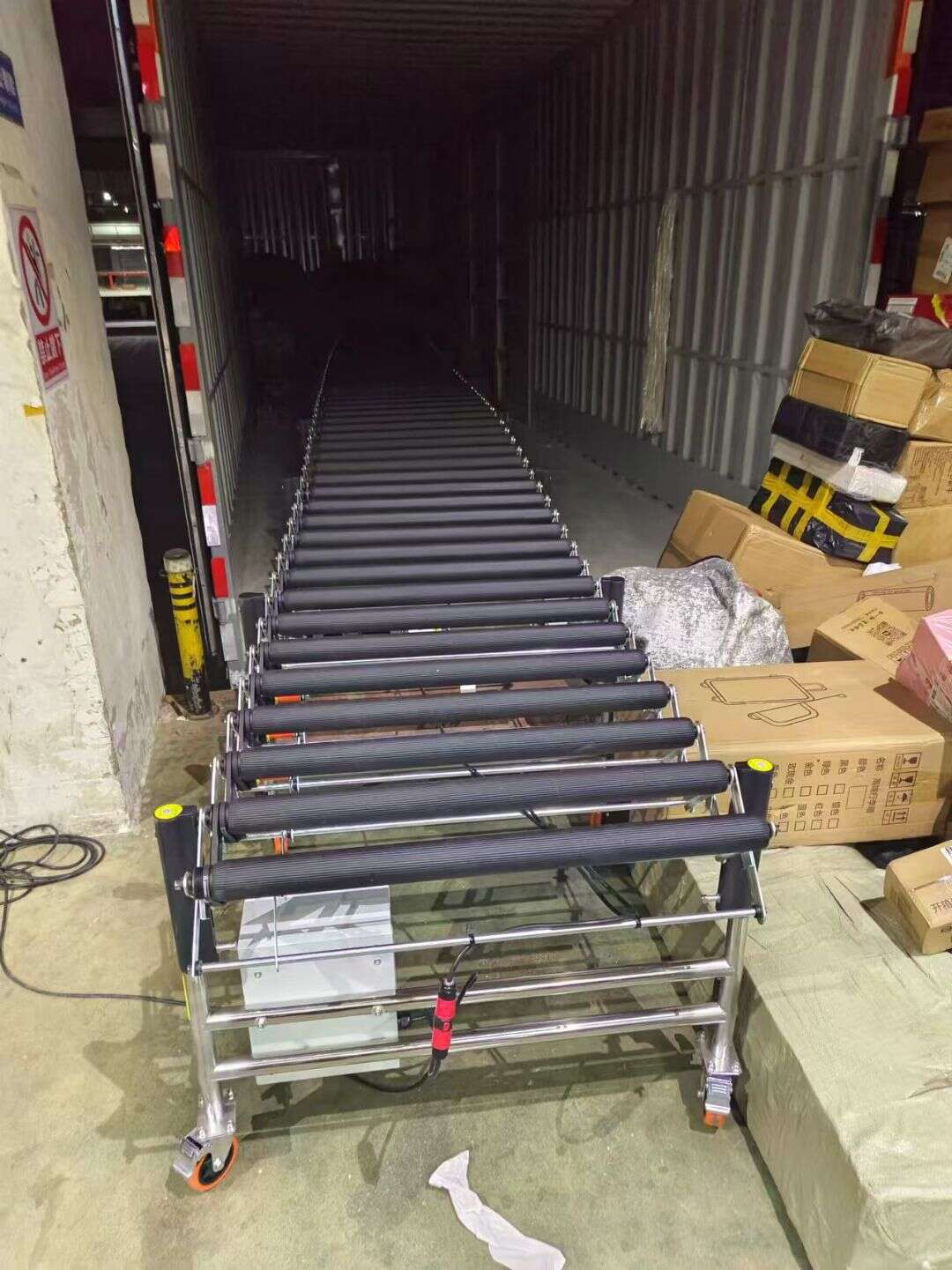 Bagged Goods Loading Case