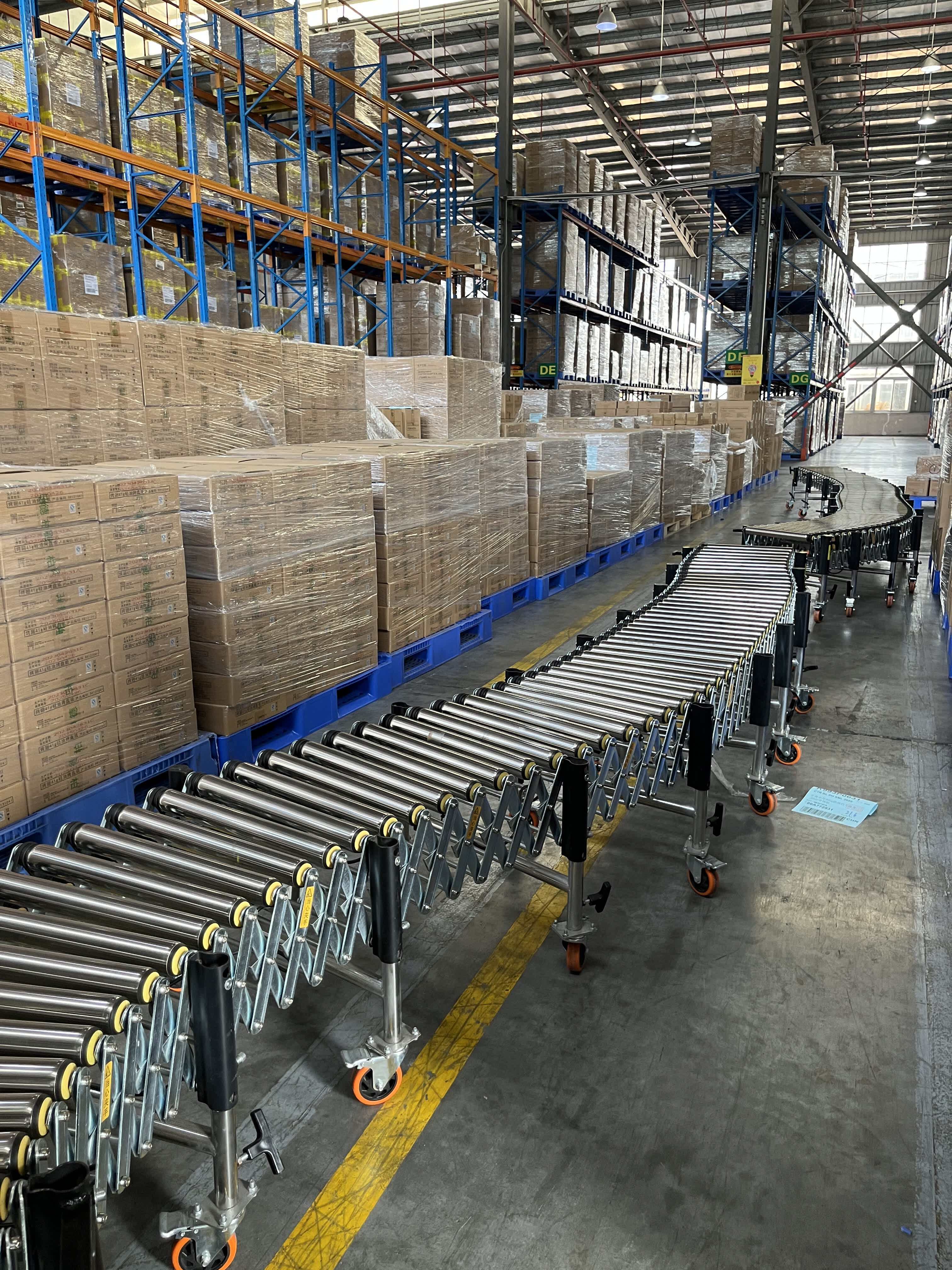 Optimizing small-warehouse operations with telescopic conveyors