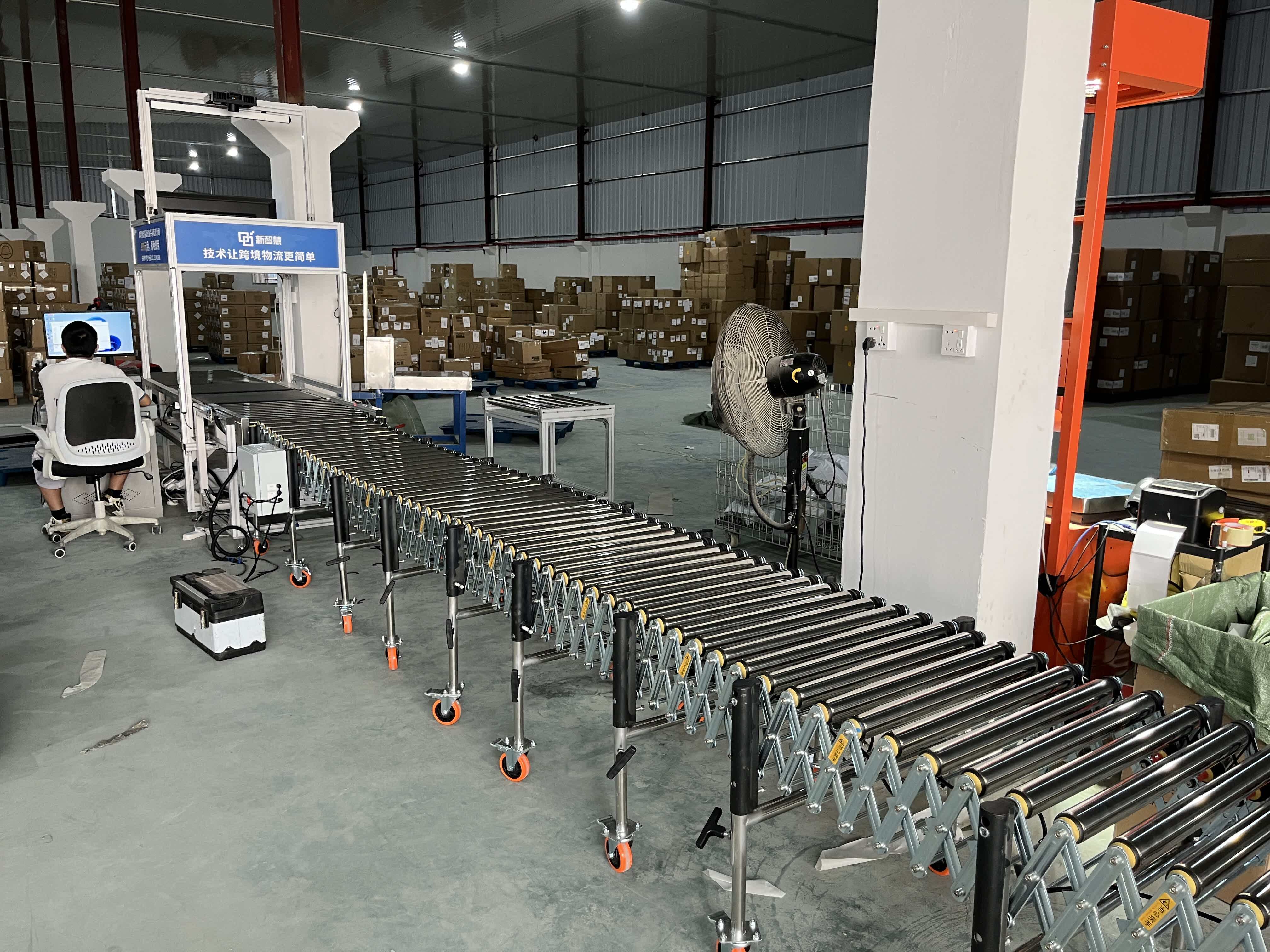 Use of Roller Conveyors in Logistics Warehouses
