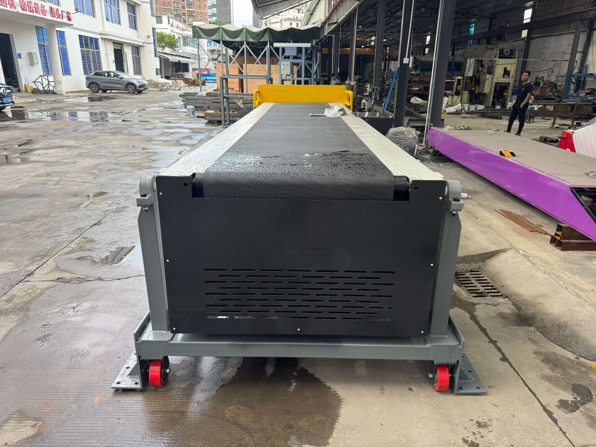 Key points for choosing a loading/unloading conveyor manufacturer